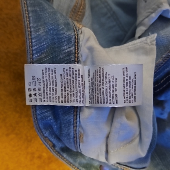 American Eagle skinny jeans size 0 (2 pair) light and dark wash - Picture 4 of 9